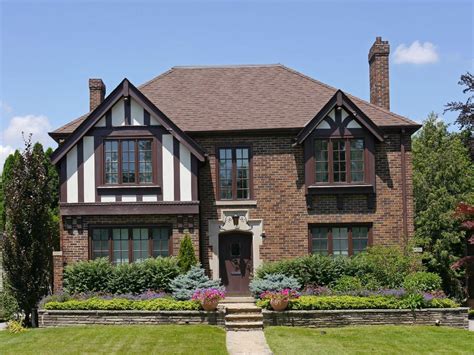 Tudor Style Houses: Architectural Features, 